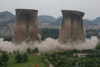 水塔、煙囪爆破拆除方法的特點(diǎn)